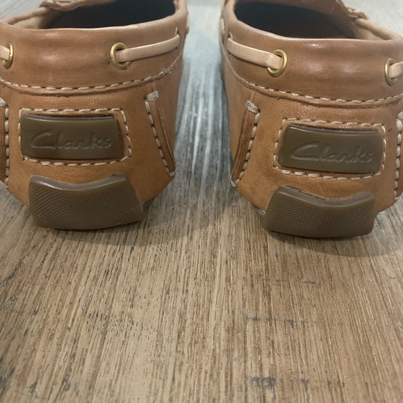 Clarks Women's Dunbar Racer Shoes 100% Leather size 5 - Picture 2 of 4